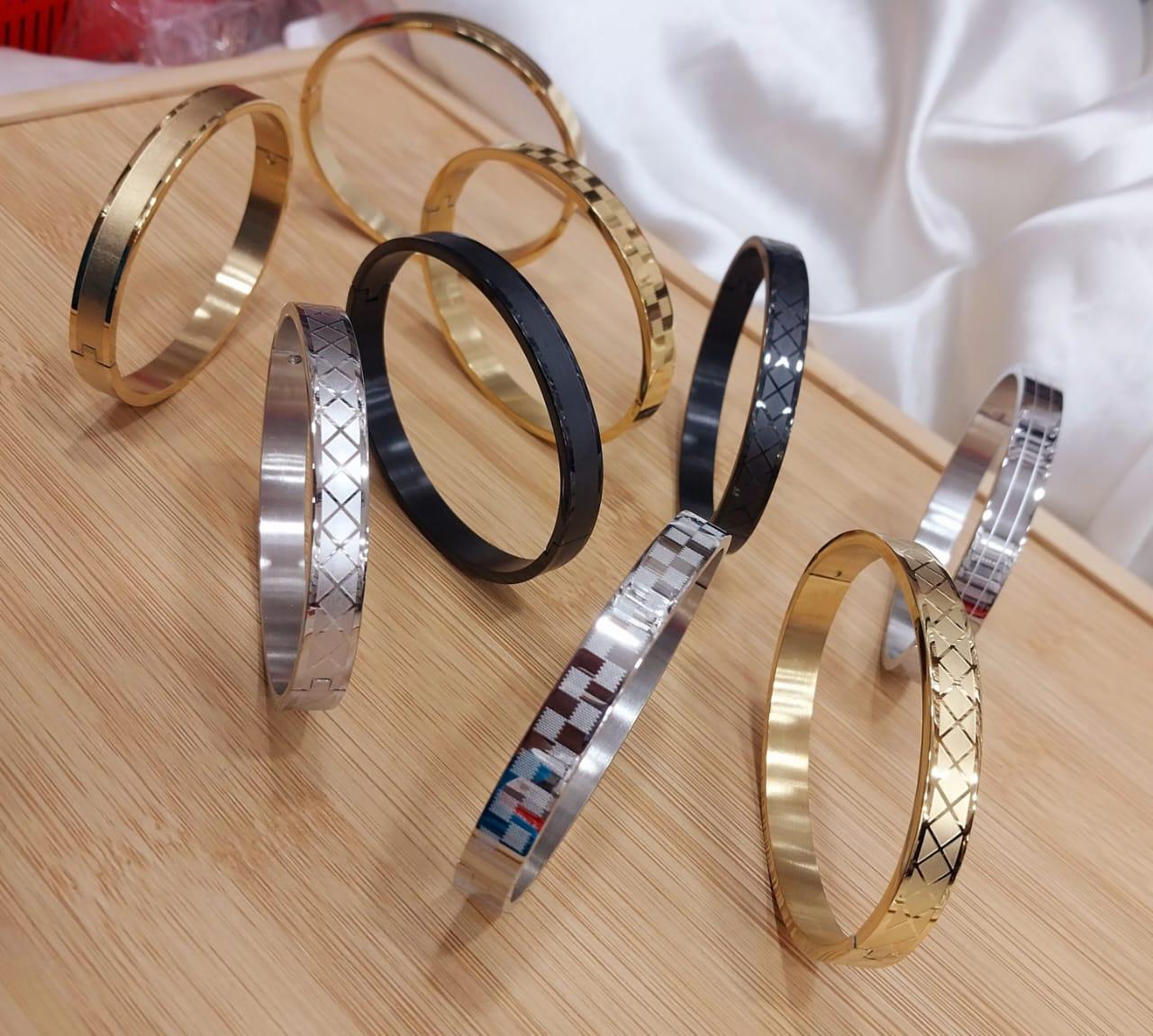 Stainless Steel Men’s Bracelet – Stylish Gold & Silver Cuff Bangle for Men Fashion Wrist Jewelry